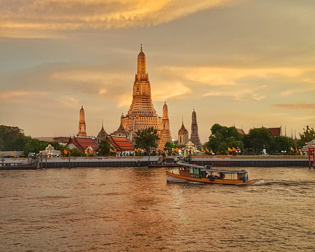 Wat Arun temple