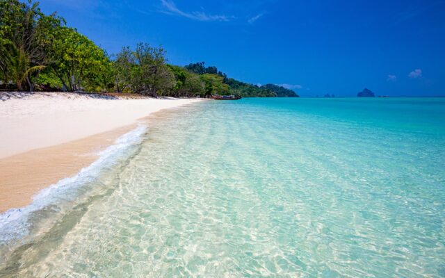 Koh Kradan: Thailand’s Pristine Beach Haven Earns Top Honors