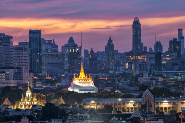 A Day at Wat Saket and Embracing the Siem Si Ritual in Bangkok