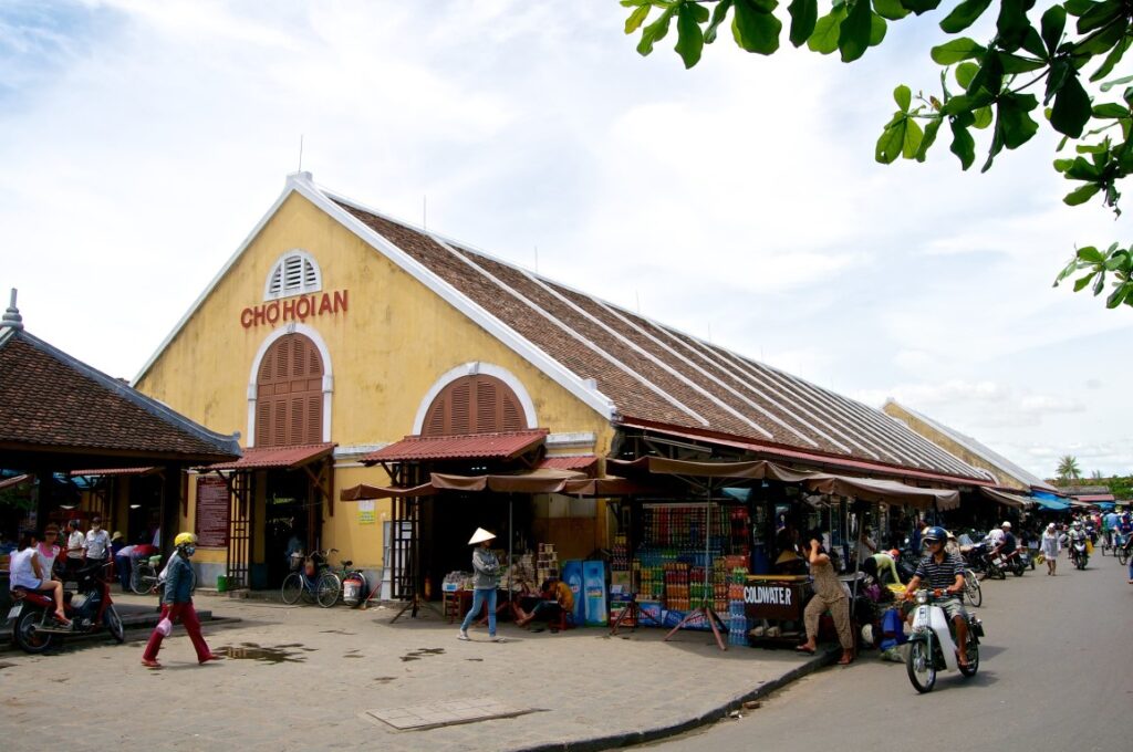 Hoi An market